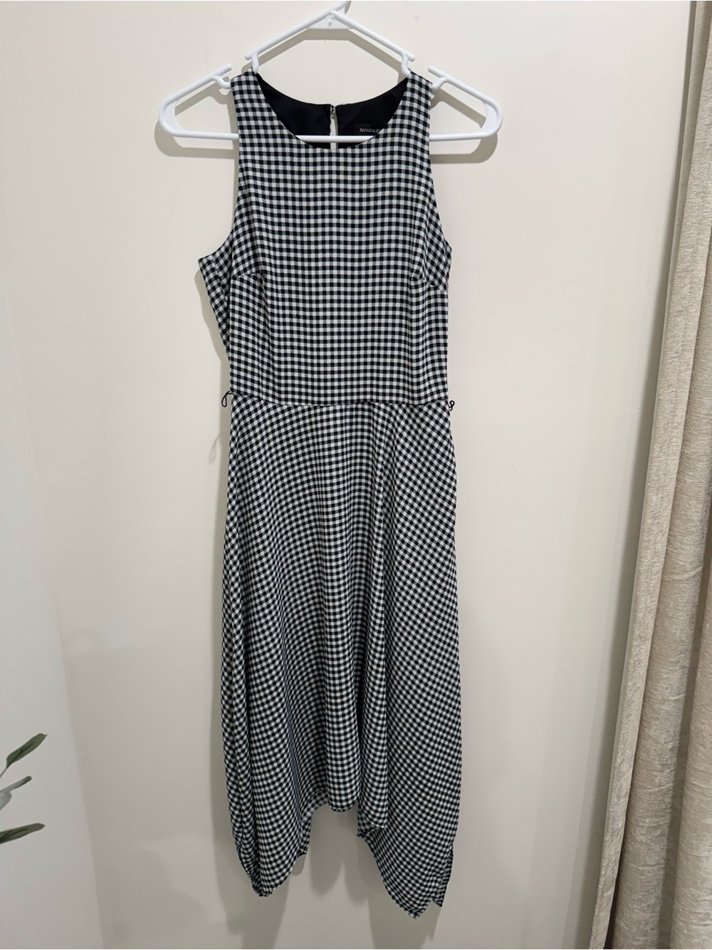 Banana Republic Gingham Handkerchief Hem Midi‎ Dress Black White Size 2